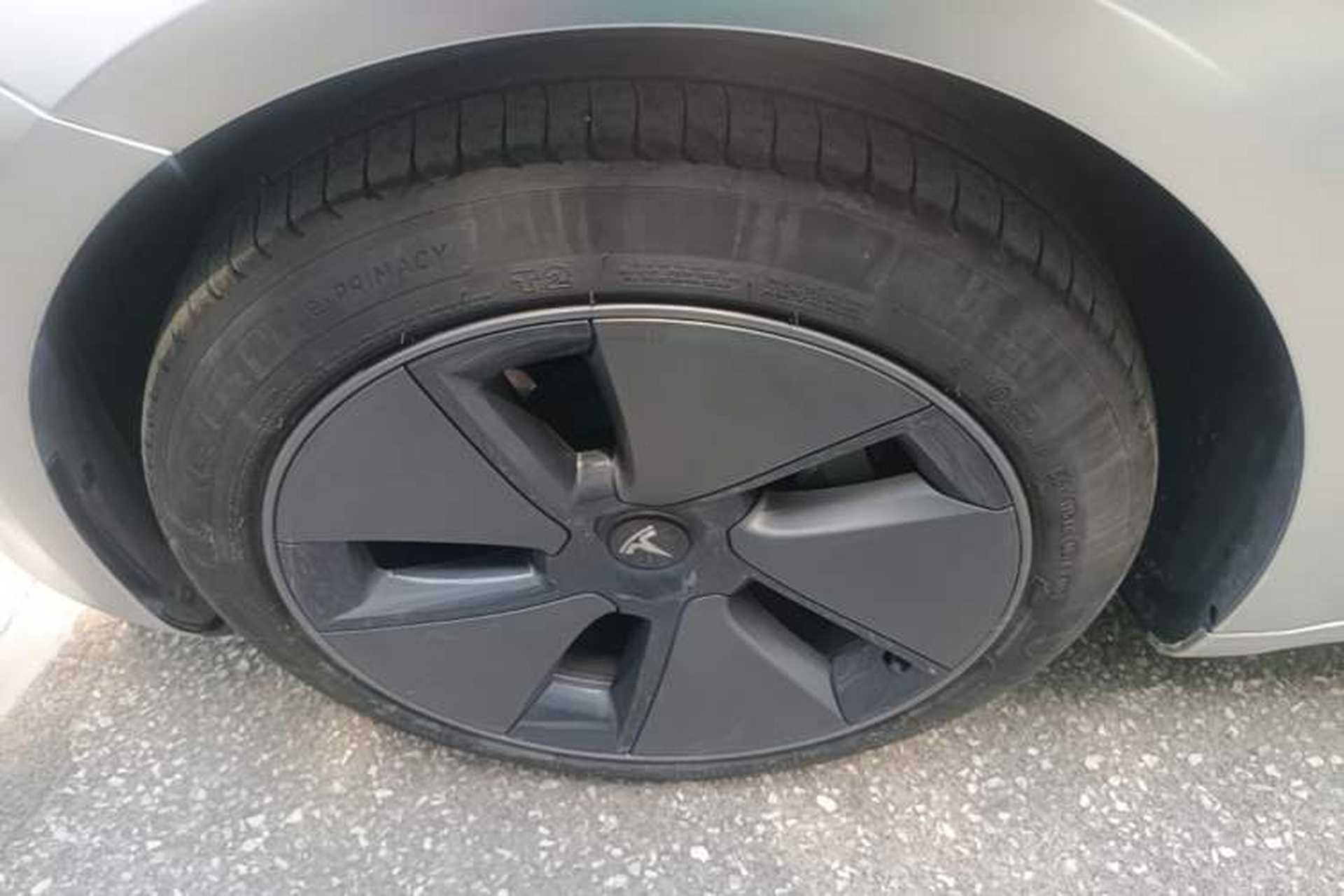 Used Tesla Model 3 2022 Rear-Wheel-Drive Version Left Front Wheel Hub