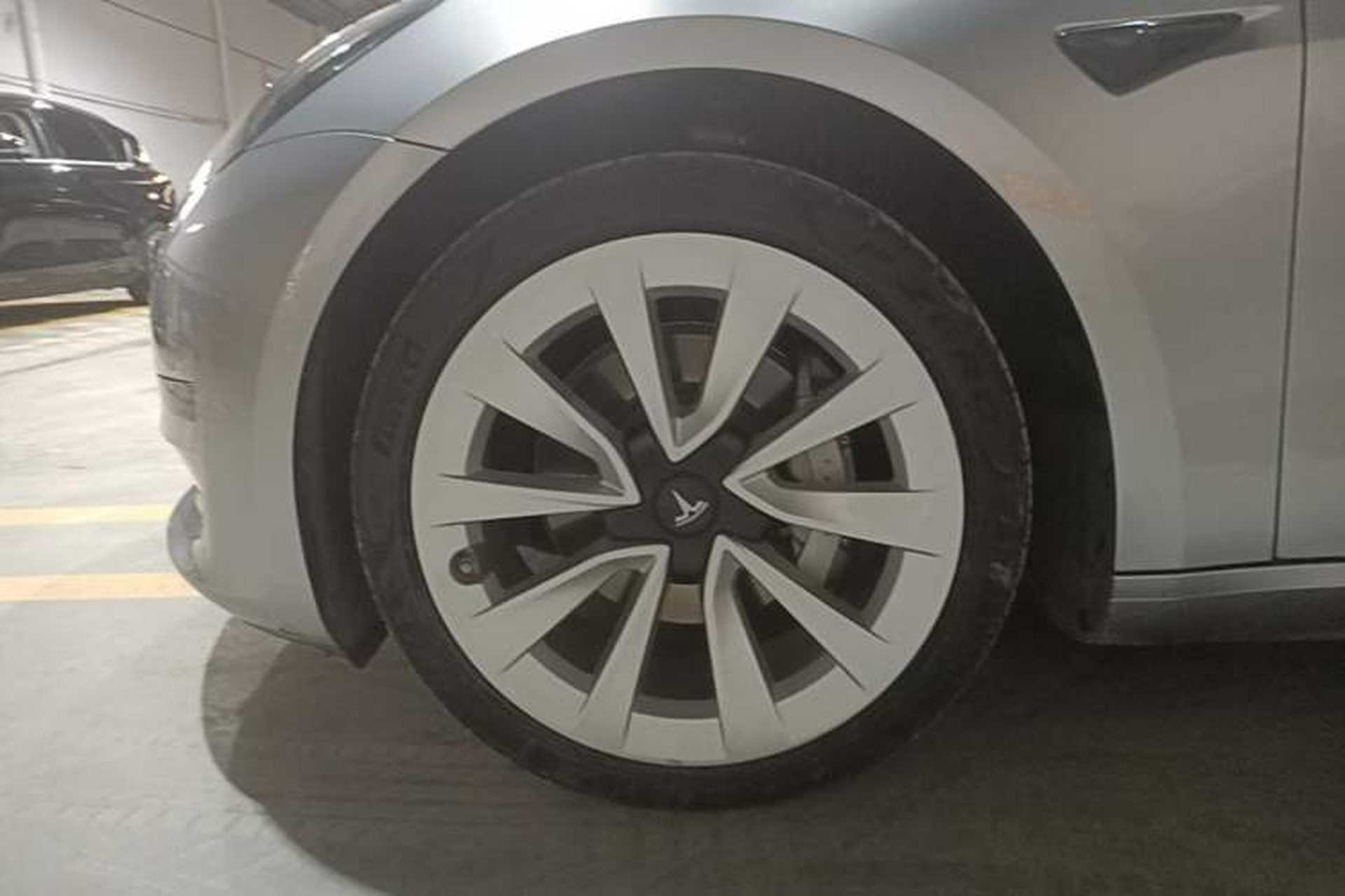 Used Tesla Model 3 2022 Rear-Wheel-Drive Version Left Front Wheel Hub