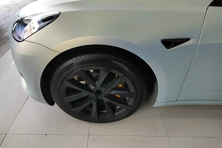 Used Tesla Model 3 2022 Rear-Wheel-Drive Version Left Front Wheel Hub