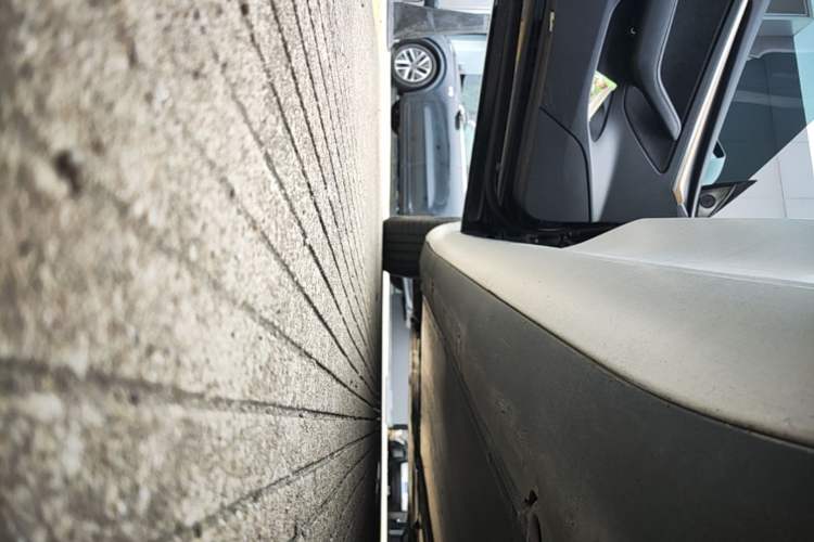 Used Tesla Model 3 2022 Rear-Wheel-Drive Version Left Side Sill
