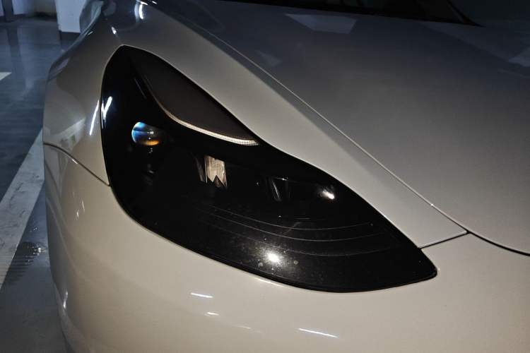 Used Tesla Model 3 2022 Rear-Wheel-Drive Version Right Front Headlight