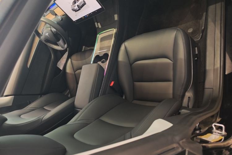 Used Tesla Model 3 2022 Rear-Wheel-Drive Version Right Front Seat