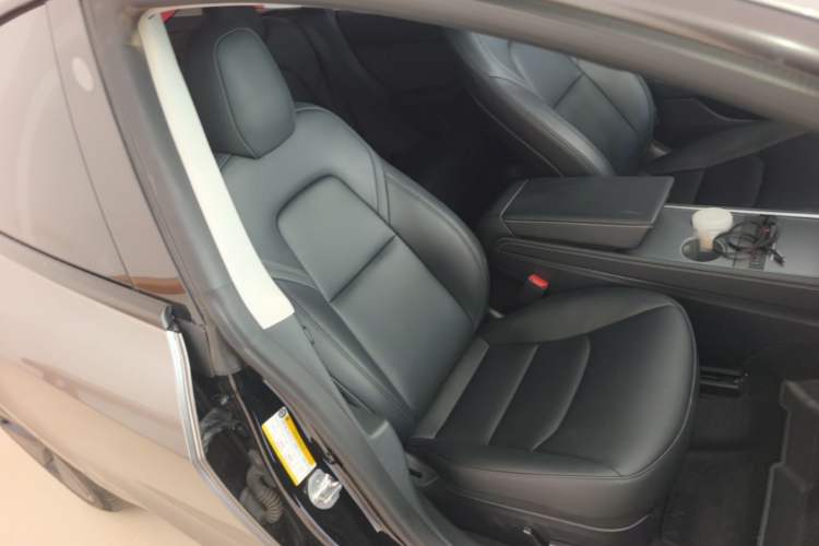 Used Tesla Model 3 2022 Rear-Wheel-Drive Version Right Front Seat