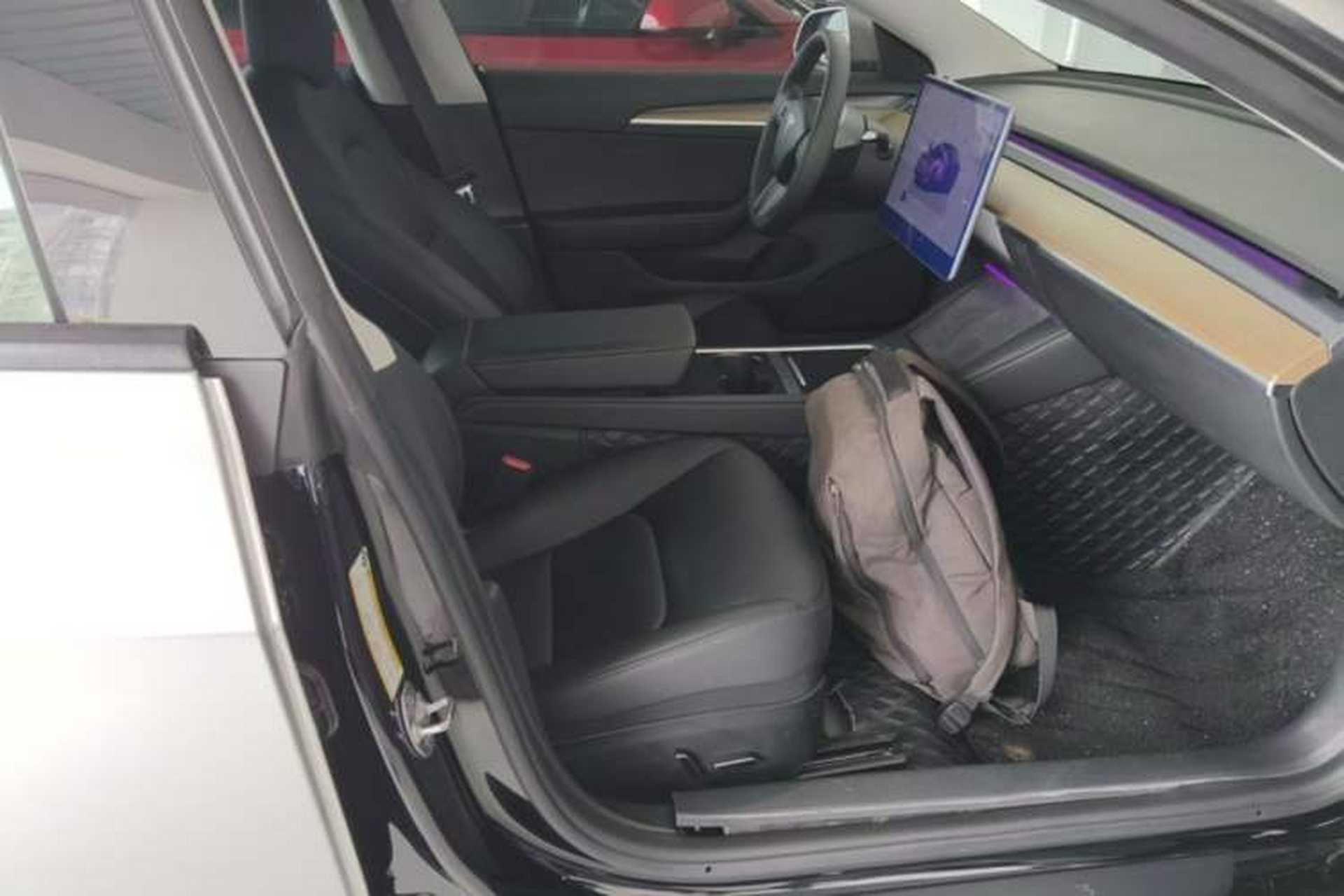 Used Tesla Model 3 2022 Rear-Wheel-Drive Version Right Front Seat