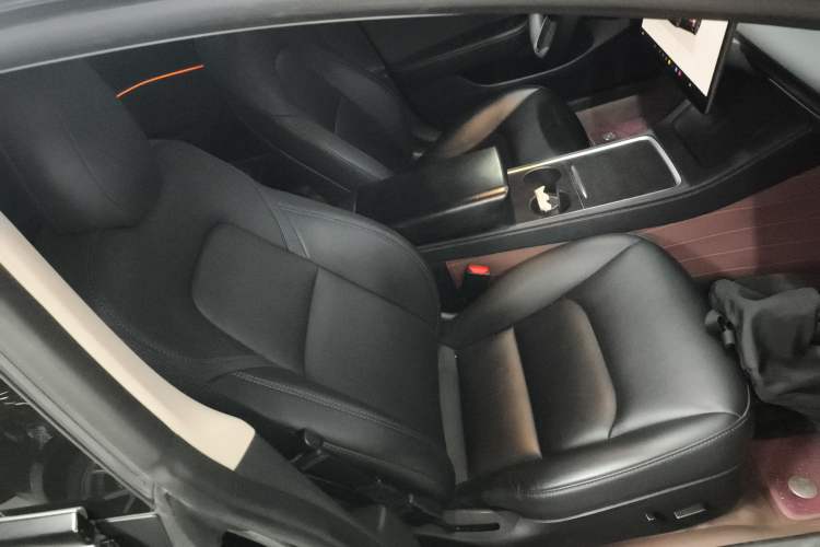 Used Tesla Model 3 2022 Rear-Wheel-Drive Version Right Front Seat