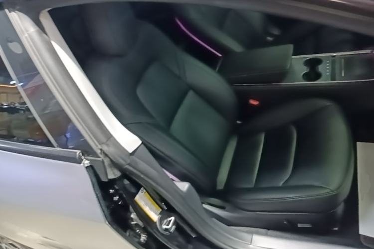 Used Tesla Model 3 2022 Rear-Wheel-Drive Version Right Front Seat