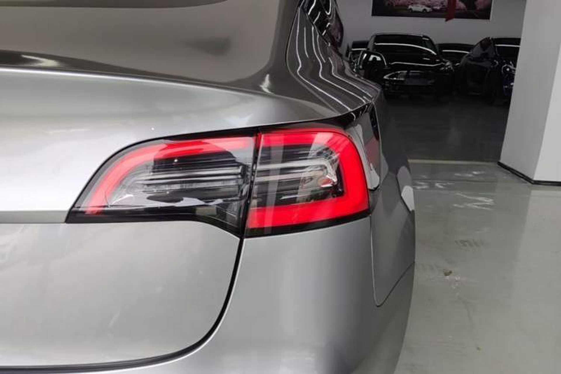 Used Tesla Model 3 2022 Rear-Wheel-Drive Version Right Rear Taillight