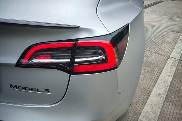Used Tesla Model 3 2022 Rear-Wheel-Drive Version Right Rear Taillight