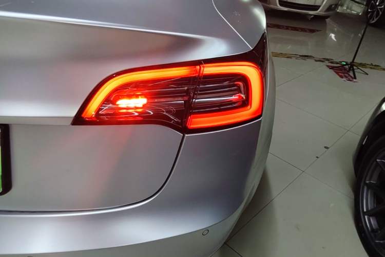 Used Tesla Model 3 2022 Rear-Wheel-Drive Version Right Rear Taillight