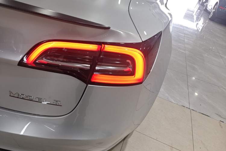 Used Tesla Model 3 2022 Performance High-Performance All-Wheel-Drive Version Right Rear Taillight