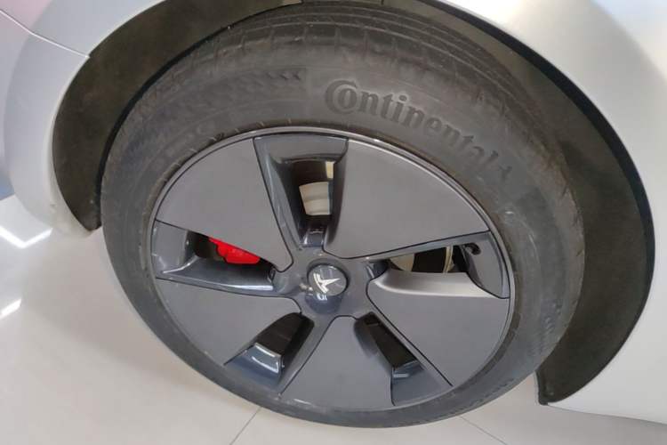 Used Tesla Model 3 2022 Rear-Wheel-Drive Version Right Rear Wheel Hub