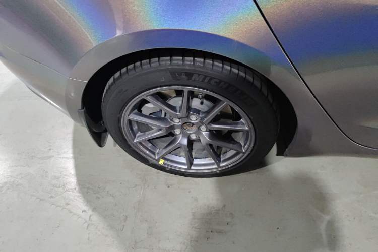 Used Tesla Model 3 2022 Rear-Wheel-Drive Version Right Rear Wheel Hub
