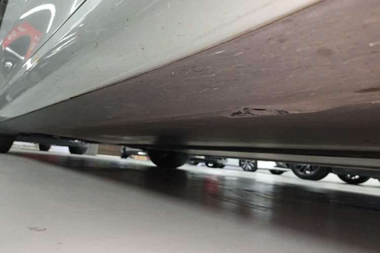 Used Tesla Model 3 2022 Rear-Wheel-Drive Version Right Side Sill