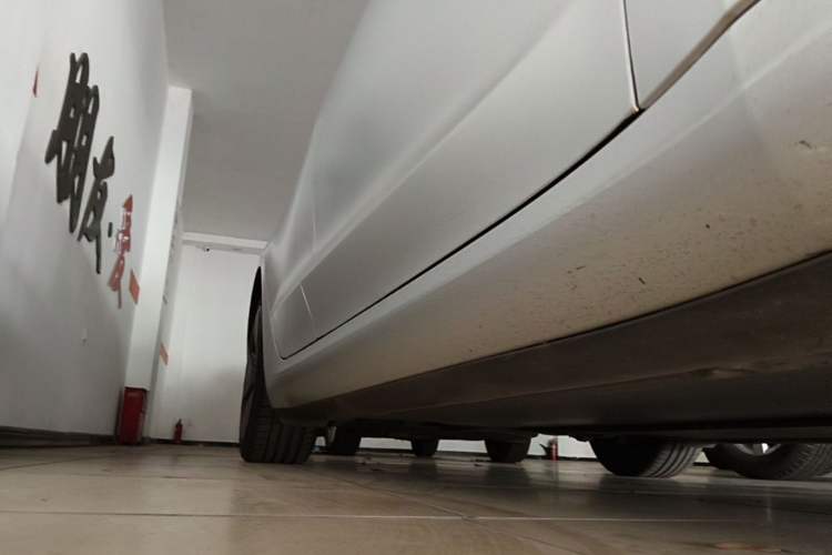Used Tesla Model 3 2022 Rear-Wheel-Drive Version Right Side Sill