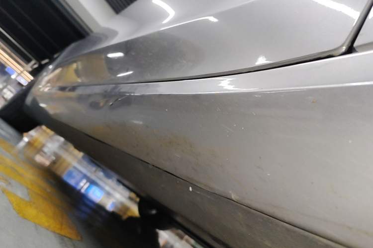 Used Tesla Model 3 2022 Rear-Wheel-Drive Version Right Side Sill