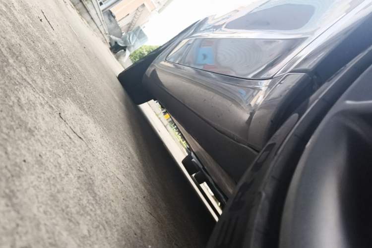 Used Tesla Model 3 2022 Rear-Wheel-Drive Version Right Side Sill