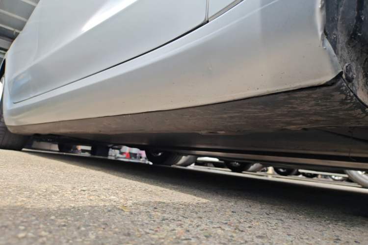 Used Tesla Model 3 2022 Rear-Wheel-Drive Version Right Side Sill