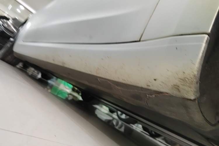 Used Tesla Model 3 2022 Rear-Wheel-Drive Version Right Side Sill