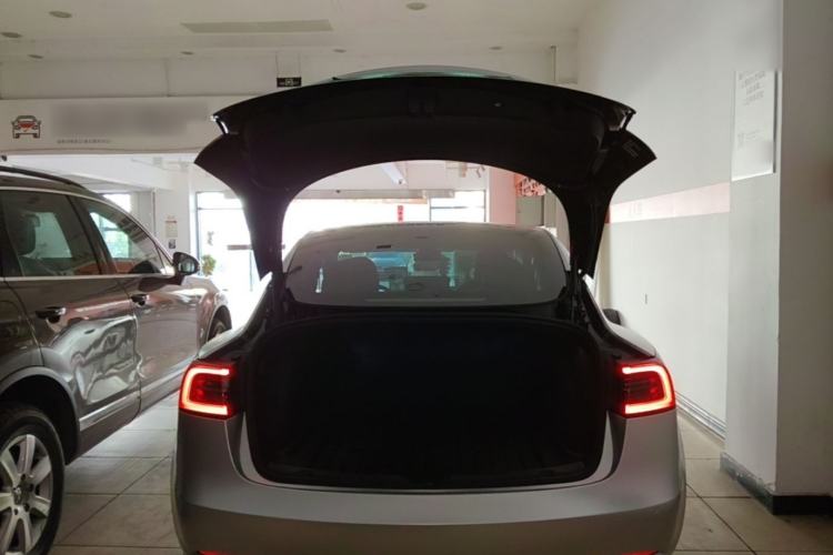Used Tesla Model 3 2022 Rear-Wheel-Drive Version Trunk