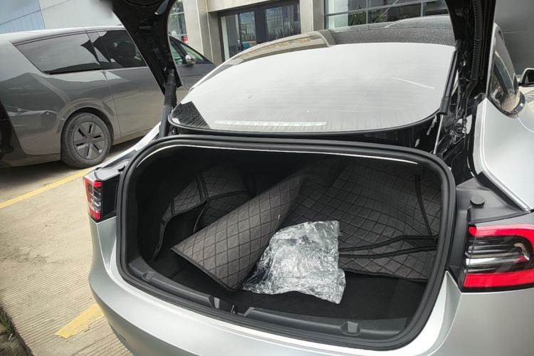 Used Tesla Model 3 2022 Rear-Wheel-Drive Version Trunk