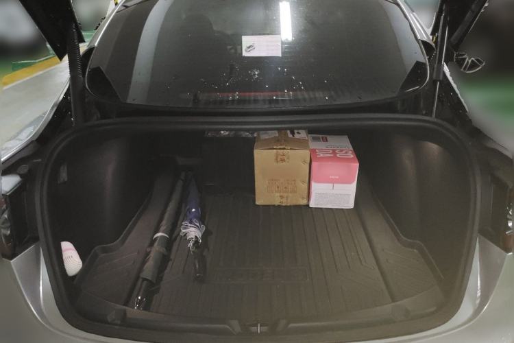 Used Tesla Model 3 2022 Rear-Wheel-Drive Version Trunk