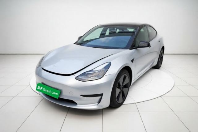 Tesla Model 3 2022 Rear-Wheel-Drive Version مستعملة