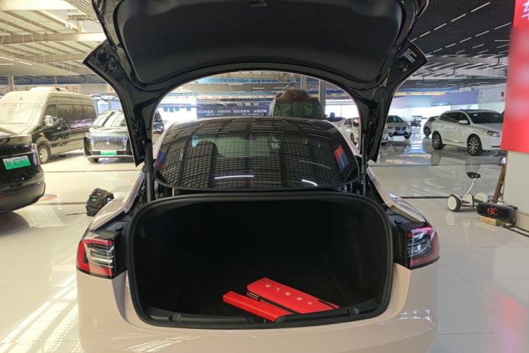 Used Tesla Model 3 2022 Rear-Wheel-Drive Version Trunk