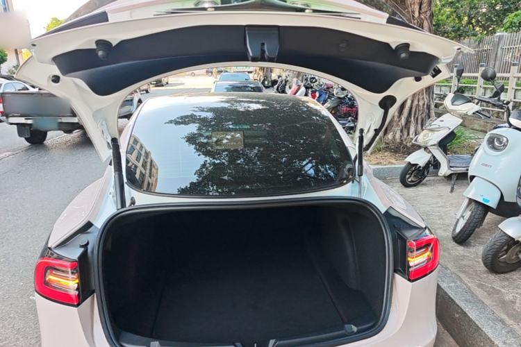 Used Tesla Model 3 2022 Rear-Wheel-Drive Version Trunk