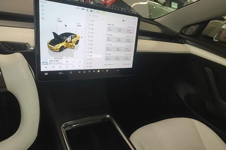 Used Tesla Model 3 2022 Rear-Wheel-Drive Version Audio And AC Panel