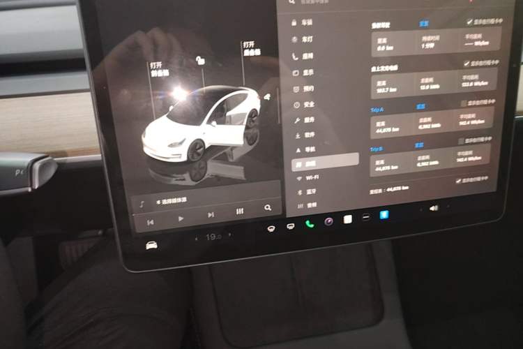 Used Tesla Model 3 2022 Rear-Wheel-Drive Version Audio And AC Panel