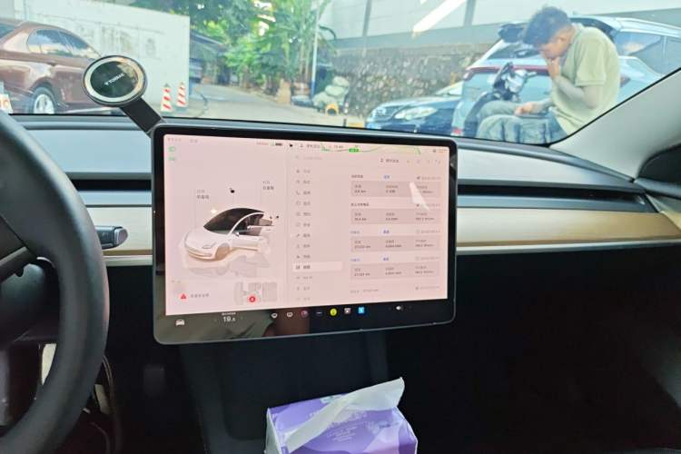 Used Tesla Model 3 2022 Rear-Wheel-Drive Version Audio And AC Panel