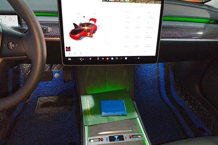 Used Tesla Model 3 2022 Rear-Wheel-Drive Version Audio And AC Panel