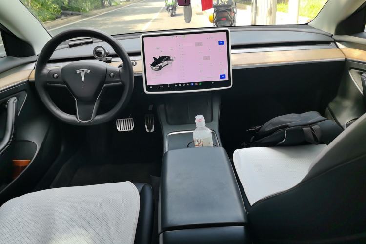 Used Tesla Model 3 2022 Rear-Wheel-Drive Version Center Console