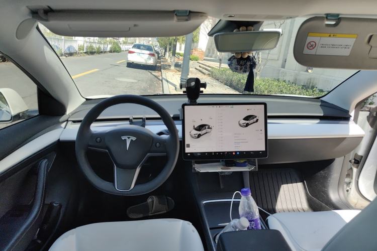 Used Tesla Model 3 2022 Rear-Wheel-Drive Version Center Console