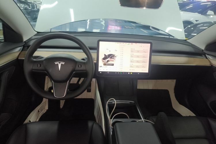 Used Tesla Model 3 2022 Rear-Wheel-Drive Version Center Console