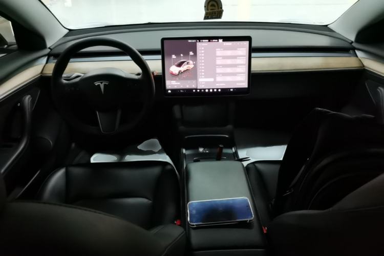 Used Tesla Model 3 2022 Rear-Wheel-Drive Version Center Console