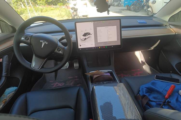 Used Tesla Model 3 2022 Performance High-Performance All-Wheel-Drive Version Center Console