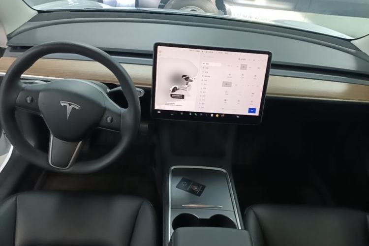 Used Tesla Model 3 2022 Rear-Wheel-Drive Version Center Console