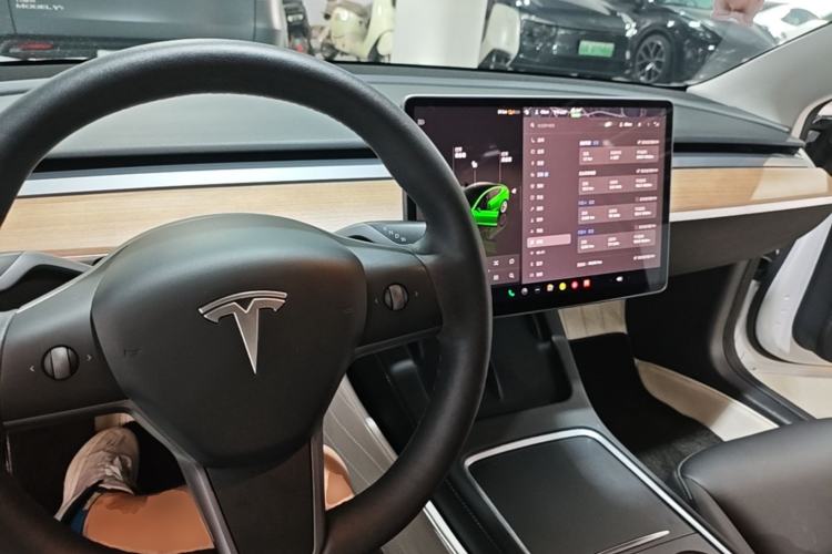 Used Tesla Model 3 2022 Rear-Wheel-Drive Version Center Console