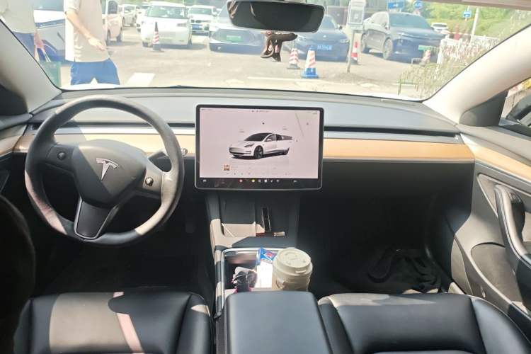 Used Tesla Model 3 2022 Rear-Wheel-Drive Version Center Console