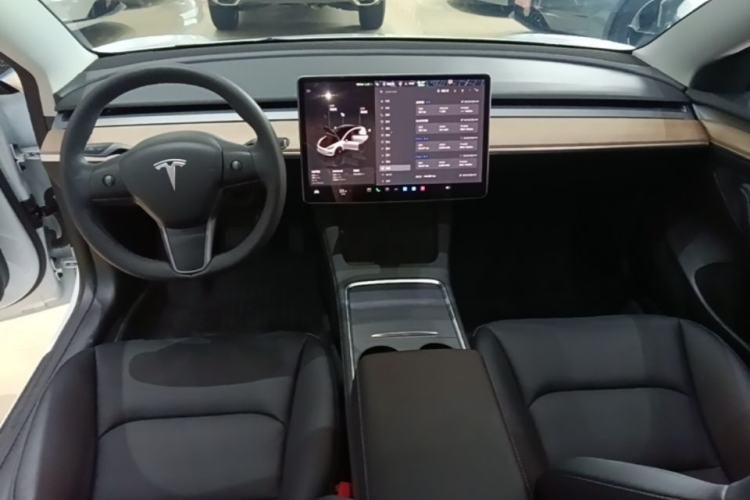 Used Tesla Model 3 2022 Rear-Wheel-Drive Version Center Console