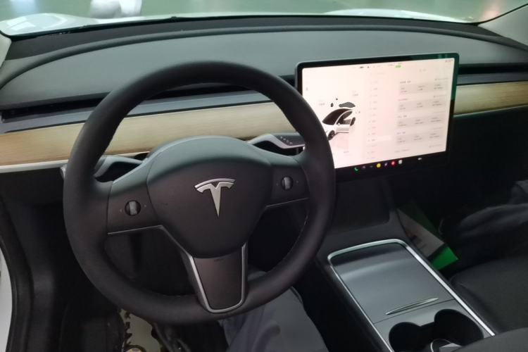 Used Tesla Model 3 2022 Rear-Wheel-Drive Version Center Console