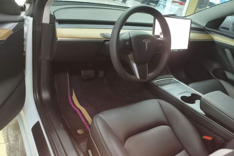 Used Tesla Model 3 2022 Rear-Wheel-Drive Version Center Console