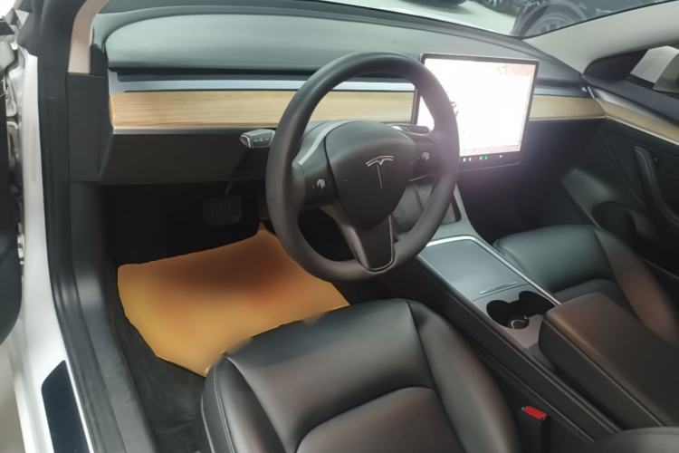 Used Tesla Model 3 2022 Rear-Wheel-Drive Version Center Console