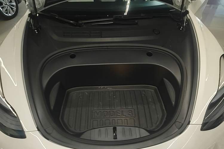 Used Tesla Model 3 2022 Rear-Wheel-Drive Version Engine Bay