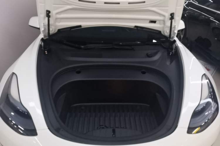 Used Tesla Model 3 2022 Rear-Wheel-Drive Version Engine Bay