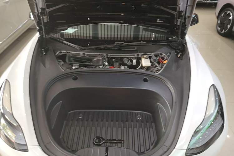 Used Tesla Model 3 2022 Rear-Wheel-Drive Version Engine Bay