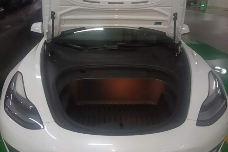 Used Tesla Model 3 2022 Rear-Wheel-Drive Version Engine Bay