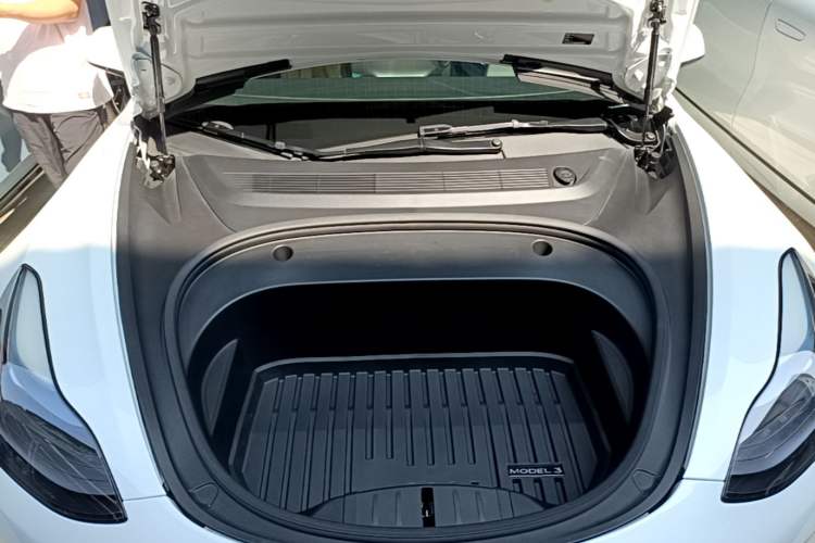 Used Tesla Model 3 2022 Rear-Wheel-Drive Version Engine Bay
