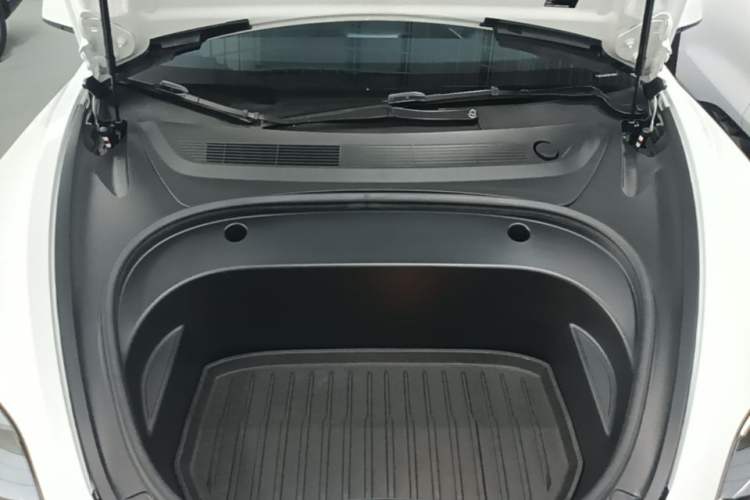 Used Tesla Model 3 2022 Rear-Wheel-Drive Version Engine Bay